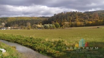 Investičné pozemky v obci UHROVEC - 2