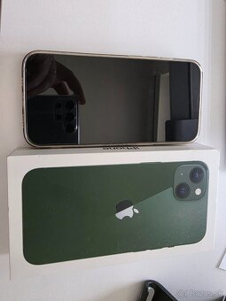 Apple iPhone 13 128 GB Zelený - 2