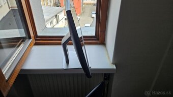 24 palcový Dell LCD monitor - HDMI + VGA - 2