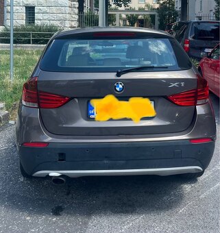 BMW X1 4x4 automat bežový interiér 2010 - 2