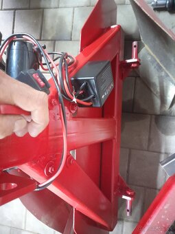 Predam navijak za malotraktor do 3bodu elektricky. - 2