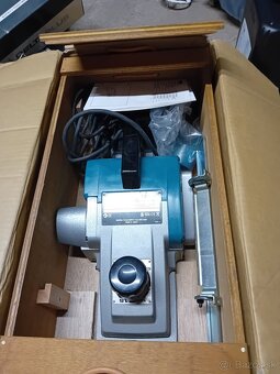Hoblík Makita 1806B - 2