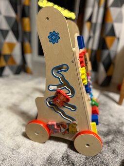 Drevené chodítko pre deti - 2