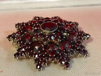 Český granát brošňa - 2