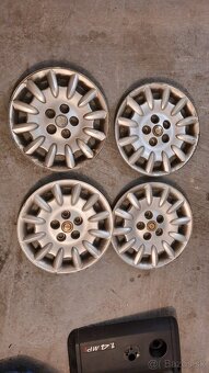 Chrysler voyager plastotrony - 2