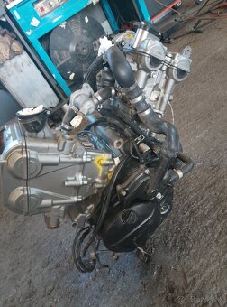Motor Suzuki 650 - 2