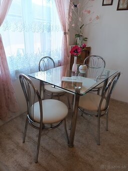 Stôl 4 stoličky - 2