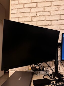 LCD monitor Samsung F24T370 - 2