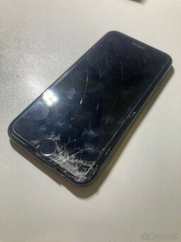 Kúpim zablokovaný iPhone SE 2020 - 2