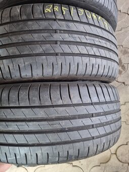 225/50R17 goodyear - 2