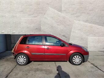 Predám náhradné diely na Ford Fiesta mk6 1,25benzin - 2