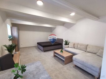 Na prenájom zrekonštruovaný 1,5 izbový byt, 40m2, ul. Šoltés - 2