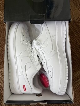 Supreme x Nike Air Force 1 Low White - 2