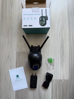 Vonkajsia cierna mini wifi bezpecnostna kamera 4MPX - 2