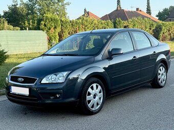 Ford Focus 1.6 benzín Ghia NOVÁ STK a EK - 2