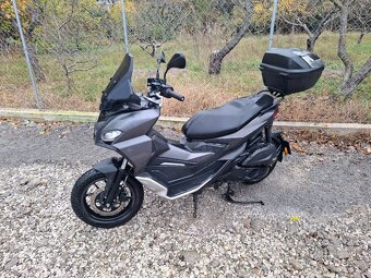 Aprilia sr gt 200 cierna - 2