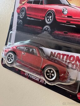 Hot Wheels Porsche 911 R CHASE - 2