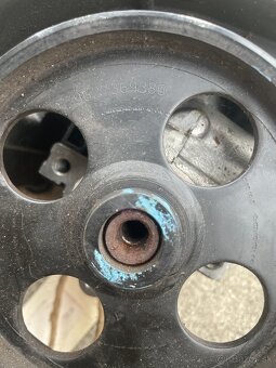 Predám: Servo čerpadlo Peugeot  / Citroën 2.0 HDi - 2
