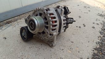 Alternátor kia Hyundai nový 120A jheeco 37300 2j060 - 2