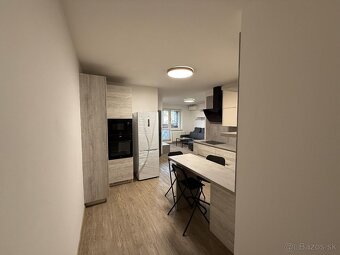 2 izb. zariadený apartmán, ŠUSTEKOVA ul. - 2