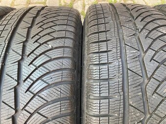 225/45r18 - 2