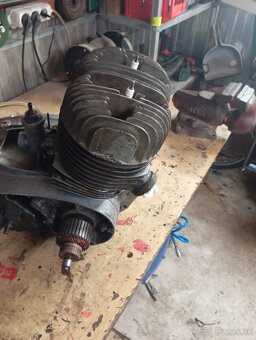Motor Jawa 350 - 2