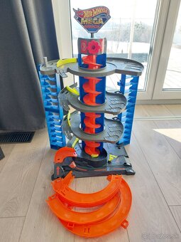 Hot wheels garáž - 2