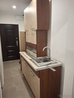 Zachovala kuchynska linka - 2