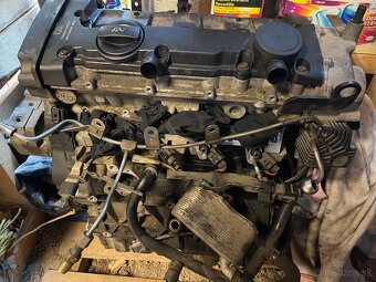 Predám / rozpredám motor 2.0 FSI - 2