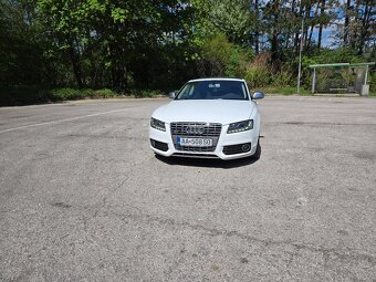Audi S5 black&white - 2