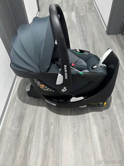 Maxi Cosi Pebble 360 + Maxi Cosi FamilyFix 360 - 2