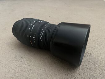 Sigma 70-300mm f4-5,6 APO DG Macro pre Nikon objektív - 2