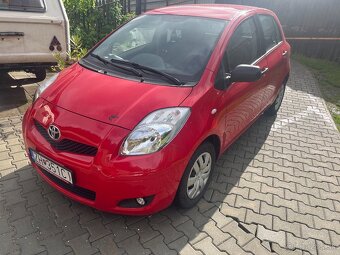 Toyota Yaris 1,0 benzín - 2