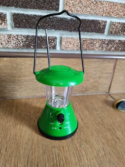 Kempingové svetlo s rádiom - 2