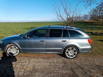 Škoda Superb combi 4x4 dsg - 2