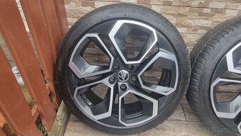 Predám Skoda Altair 5x112 r19 225/40/zimné Continental - 2