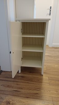 Nočný stolík Ikea - 2