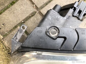 Predné ľavé svetlo Hella Passat B5.5 - 2