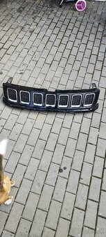 Predná maska Jeep Compass II
- 2