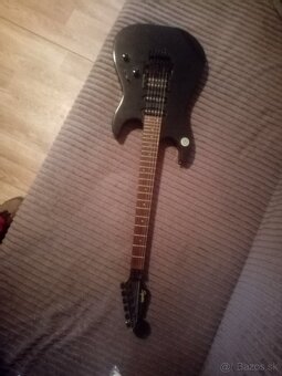 Squier by Fender - 2