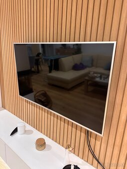 Panasonic TX-L47ET60E - 2