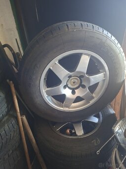 Predam letnu sadu kia sorento 245/65 R17 5x139,7 - 2