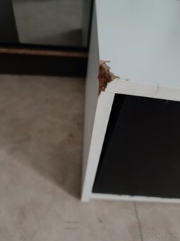 Stolík pod tv - 2