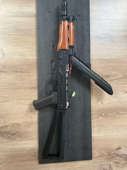Airsoft zbraň AKS74U s príslušenstvom - 2