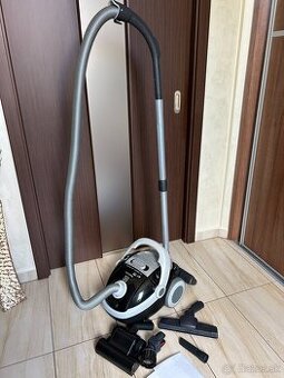 Zachovalý a vyčistený vysávač Electrolux ECS54B +nové filtre - 2