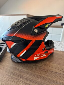 Airoh aviator 3 ktm veľ.M - 2