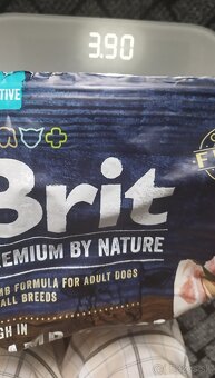 Krmivo Brit pre dospelé psíky - 2
