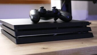 PS4 Pro (1TB) - 2
