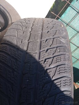 265/60 R18 zimne Nokian - 2