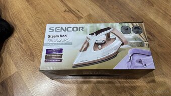 Žehlička Sencor SSI 3520RS - NOVÁ + záruka - 2